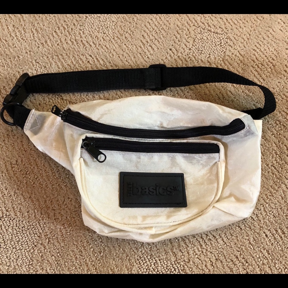 90s The BASICS Fanny Pack !